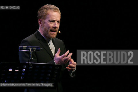 Roma, Auditorium Parco della Musica 07 04 2008.Tra Musica e Poesia.Gabriele Lavia legge DAnnunzio e Ungaretti..  ©Riccardo Musacchio & Flavio Ianniello/Rosebud2