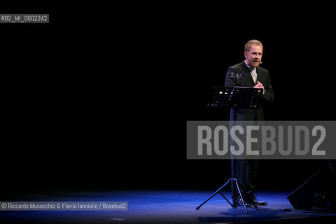 Roma, Auditorium Parco della Musica 07 04 2008.Tra Musica e Poesia.Gabriele Lavia legge DAnnunzio e Ungaretti..  ©Riccardo Musacchio & Flavio Ianniello/Rosebud2