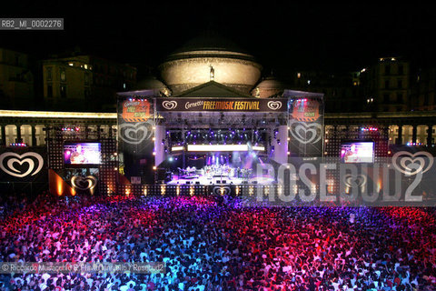 Napoli, Piazza del Plebiscito 17 / 07 / 2005.Cornetto Free Music Festival.Ph Riccardo Musacchio & Flavio Ianniello  ©Riccardo Musacchio & Flavio Ianniello/Rosebud2