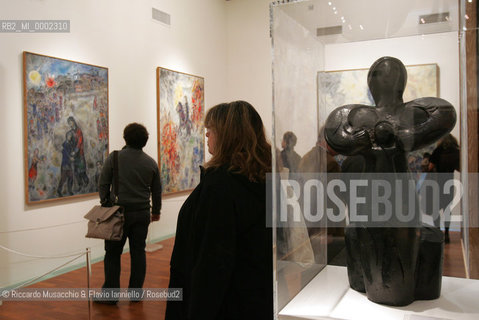 Roma, 08 03 2007 Complesso del Vittoriano..Anteprima della mostra del pittore Marc Chagall..nella foto: La vergine e il Bambino (Madre e Figlio) 1952.  ©Riccardo Musacchio & Flavio Ianniello/Rosebud2