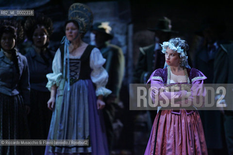 Roma, Teatro dell Opera 20 11 2005.La Sonnambula. Musica di Vincenzo Bellini.Regia Pier Francesco Maestrini.Direttore dêorchestra Bruno Campanella.Scene e costumi Alfredo Troisi.Nella foto: Daniela Schillaci (Lisa).Ph Riccardo Musacchio  ©Riccardo Musacchio & Flavio Ianniello/Rosebud2