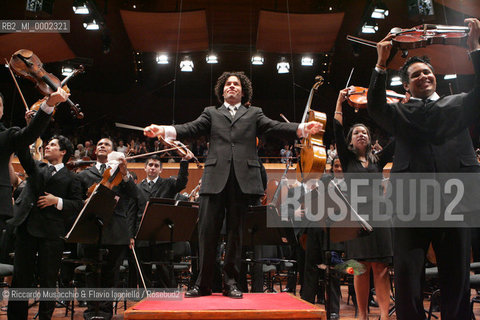 Roma, Auditorium Parco della Musica 15 09 2006.Concerto della Orquesta Sinfonica Juvenil de Venezuela Simon Bolivar, direttore Gustavo Dudamel..  ©Riccardo Musacchio & Flavio Ianniello/Rosebud2