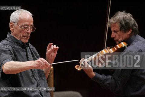 Roma, Auditorium Parco della Musica 27 01 06.Orchestra dellAccademia Nazionale di Santa Cecilia in prova, direttore Dietfried Bernet, violino Uto Ughi.Ph Riccardo Musacchio & Flavio Ianniello  ©Riccardo Musacchio & Flavio Ianniello/Rosebud2