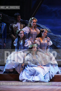 Roma, Teatro dell Opera 20 11 2005.La Sonnambula. Musica di Vincenzo Bellini.Regia Pier Francesco Maestrini.Direttore dÍorchestra Bruno Campanella.Scene e costumi Alfredo Troisi.Ph Riccardo Musacchio  ©Riccardo Musacchio & Flavio Ianniello/Rosebud2