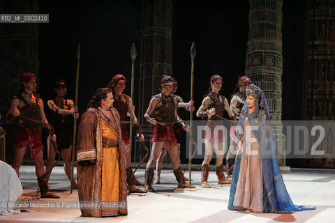 Apr 17 2006, Rome Opera Theatre.LA LEGGENDA DI SAKUNTALA.Music of Franco Alfano.Opera Theatre Orchestra and Choir.Conductor and director: Gianluigi Gelmetti.Scene: Maurizio Varamo.Costums: Anna Biagiotti.Coreografphie: Amedeo Amodio.In the picture: Sakuntala, Francesca Patane and the king, David Rendall.  ©Riccardo Musacchio & Flavio Ianniello/Rosebud2