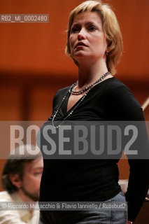 Roma, Auditorium Parco della Musica 20 04 2006.Orchestra dellAccademia Nazionale di Santa Cecilia  .Vladimir Jurowski direttore.nella foto: la soprano Laura Aikin.Ph Riccardo Musacchio & Flavio Ianniello  ©Riccardo Musacchio & Flavio Ianniello/Rosebud2