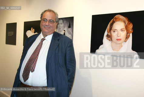 Roma, 26 09 2006 Auditorium Parco della Musica..Conferenza Stampa di presentazione di CINEMA Festa Internazionale di Roma..nella foto: il presidente di Musica per Roma Goffredo Bettini allinaugurazione della mostra di Isabella Rossellini allinterno dellAuditorium.  ©Riccardo Musacchio & Flavio Ianniello/Rosebud2