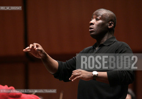 roma, Auditorium Parco della Musica 28 / 04 / 2005.Orchestra dellAccademia Nazionale di Santa Cecilia in prova, direttore e pianoforte Wayne Marshall.Ph Riccardo Musacchio  ©Riccardo Musacchio & Flavio Ianniello/Rosebud2