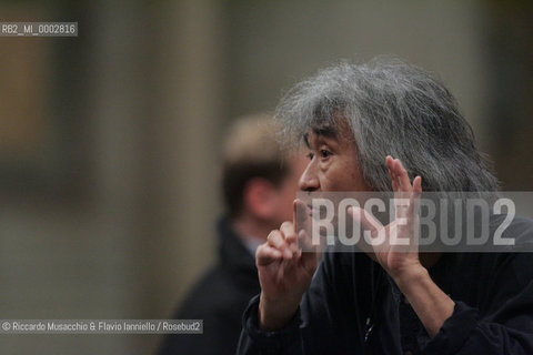 Roma, Basilica di San Paolo fuori le Mura 26 11 2005.IV Festival Internazionale di Musica e Arte Sacra.Wiener Philharmoniker.Wiener Singverein.Direttore Seiji Ozawa in prova.Ph Riccardo Musacchio & Flavio Ianniello  ©Riccardo Musacchio & Flavio Ianniello/Rosebud2