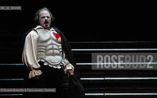 Feb 08 2006  Opera Theatre of Rome.RIGOLETTO.Music of Giuseppe Verdi.Rome Opera Orchestra and choir .Conductor: Bruno Campanella .Director: Giovanni Agostinucci .In The picture: Roberto Frontali (Rigoletto).  ©Riccardo Musacchio & Flavio Ianniello/Rosebud2