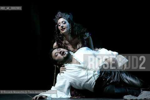 Feb 08 2006  Opera Theatre of Rome.RIGOLETTO.Music of Giuseppe Verdi.Rome Opera Orchestra and choir .Conductor: Bruno Campanella .Director: Giovanni Agostinucci .In the picture: Tiziana Carraro (Maddalena) e Ramon Vargas.  ©Riccardo Musacchio & Flavio Ianniello/Rosebud2