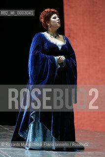 Mar 21 2005 , Opera Theatre of Rome.MARIA STUARDA composed by Gaetano Donizetti.director and costume designer: Francesco Esposito.conductor: Riccardo Frizza.Scene: Italo Grassi.In The picture: Elisabetta: Marianna Pentcheva .  ©Riccardo Musacchio & Flavio Ianniello/Rosebud2