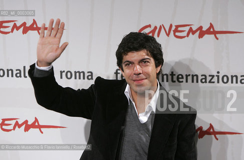 Roma, Auditorium 18 10 2006.Romefilmfest 2006:.photocall del film La sconosciuta di Giuseppe Tornatore..Nella foto: Pierfrancesco Favino.  ©Riccardo Musacchio & Flavio Ianniello/Rosebud2