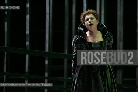 Mar 21 2005 , Opera Theatre of Rome.MARIA STUARDA composed by Gaetano Donizetti.director and costume designer: Francesco Esposito.conductor: Riccardo Frizza.Scene: Italo Grassi.In The picture: Maria Stuarda: Mariella Devia.  ©Riccardo Musacchio & Flavio Ianniello/Rosebud2