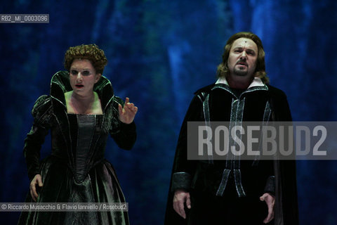 Mar 21 2005 , Opera Theatre of Rome.MARIA STUARDA composed by Gaetano Donizetti.director and costume designer: Francesco Esposito.conductor: Riccardo Frizza.Scene: Italo Grassi.In The picture: Maria Stuarda: Mariella Devia, Roberto: Dario Schmunck.  ©Riccardo Musacchio & Flavio Ianniello/Rosebud2