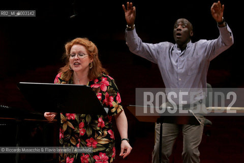 Roma, Auditorium Parco della Musica 23 05 2007.Leonard Bernstein Wonderful Town (prove).Orchestra dellAccademia Nazionale di Santa Cecilia  .Wayne Marshall direttore.Kim Criswell Ruth Sherwood.Ph Riccardo Musacchio  ©Riccardo Musacchio & Flavio Ianniello/Rosebud2