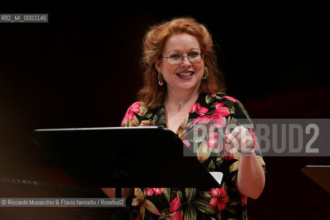 Roma, Auditorium Parco della Musica 23 05 2007.Leonard Bernstein Wonderful Town (prove).Orchestra dellAccademia Nazionale di Santa Cecilia  .Wayne Marshall direttore.Kim Criswell Ruth Sherwood.Ph Riccardo Musacchio  ©Riccardo Musacchio & Flavio Ianniello/Rosebud2