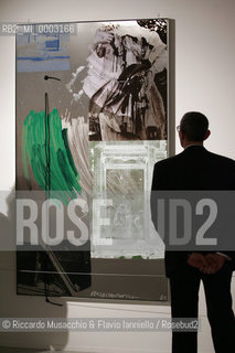 22 Mar 2006 Rome, Palazzo Valentini.The exibition Omaggio allarte americana (a tribute to american art) in the picture: Robert Rauschenberg Widow (Shiner) 1987.  ©Riccardo Musacchio & Flavio Ianniello/Rosebud2