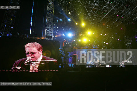 Italy Rome Colosseo 03 09 2005.Telecomcerto: Elton John in concert.  ©Riccardo Musacchio & Flavio Ianniello/Rosebud2