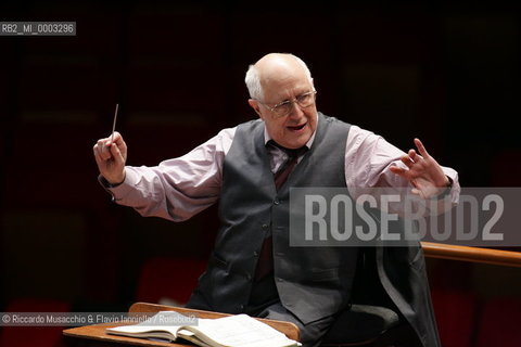 Roma, Auditorium Parco della Musica 11 / 02 / 2005:.Orchestra dellAccademia Nazionale di Santa Cecilia diretta da Mstislav Rostropovich in prova. .Ph Riccardo Musacchio..Italy Rome Auditorium Parco della Musica 11 / 02 / 2005.The Santa Cecilias National Accademy Orchestra, conductor Mstislav Rostropovich during the rehearsals.Ph Riccardo Musacchio  ©Riccardo Musacchio & Flavio Ianniello/Rosebud2