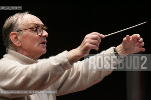 Feb 24 2006 Rome, Auditorium.National Santa Cecilia Orchestra and Choir.Conductor Ennio Morricone.  ©Riccardo Musacchio & Flavio Ianniello/Rosebud2