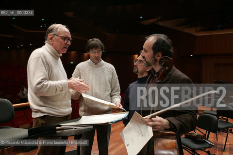 Feb 24 2006 Rome, Auditorium.National Santa Cecilia Orchestra and Choir.Conductor Ennio Morricone.  ©Riccardo Musacchio & Flavio Ianniello/Rosebud2