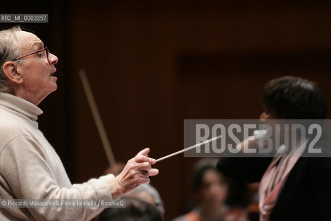 Feb 24 2006 Rome, Auditorium.National Santa Cecilia Orchestra and Choir.Conductor Ennio Morricone.In the picture: the singer Amii Stewart.  ©Riccardo Musacchio & Flavio Ianniello/Rosebud2