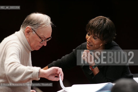 Feb 24 2006 Rome, Auditorium.National Santa Cecilia Orchestra and Choir.Conductor Ennio Morricone.In the picture: the singer Amii Stewart.  ©Riccardo Musacchio & Flavio Ianniello/Rosebud2