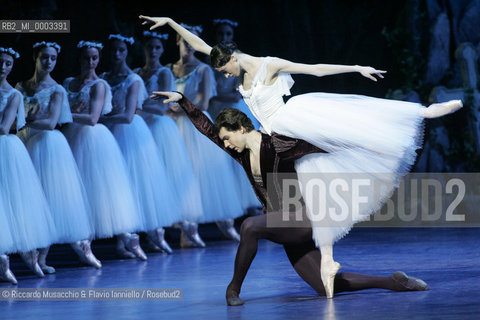 Feb 28 2006, Rome Opera Theatre .GISELLE, a ballet from music of Adolphe-Charles Adam .Orchestra and ballet company of Opera Theatre.conductor: David Coleman.Coreografphie of Carla Fracci, by Jean Coralli, Jules Perrot, Marius Petipa, Anton Dolin .Scene and Costumes: Anna Anni.Dancers:.Giselle: Svetlana Lunkina.The Prince Albrecht: Yuri Vyskubenko.  ©Riccardo Musacchio & Flavio Ianniello/Rosebud2