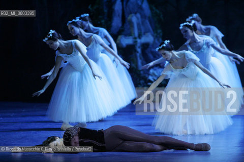 Feb 28 2006, Rome Opera Theatre .GISELLE, a ballet from music of Adolphe-Charles Adam .Orchestra and ballet company of Opera Theatre.conductor: David Coleman.Coreografphie of Carla Fracci, by Jean Coralli, Jules Perrot, Marius Petipa, Anton Dolin .Scene and Costumes: Anna Anni.Dancers:.Giselle: Svetlana Lunkina.The Prince Albrecht: Yuri Vyskubenko.  ©Riccardo Musacchio & Flavio Ianniello/Rosebud2