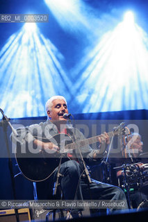 Rome, Piazza di Siena Sep 08 2006.Waiting White Night (aspettando La Notte Bianca): Pino Daniele in concert..Roma, Piazza di Siena 08 09 2006..  ©Riccardo Musacchio & Flavio Ianniello/Rosebud2