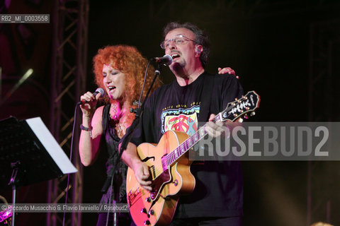 Rome, Piazza di Siena Sep 08 2006.Waiting White Night (aspettando La Notte Bianca): Ivano Fossati and Fiorella Mannoia in concert..Roma, Piazza di Siena 08 09 2006..  ©Riccardo Musacchio & Flavio Ianniello/Rosebud2