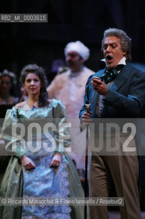 Roma, Teatro dell Opera 20 11 2005.La Sonnambula. Musica di Vincenzo Bellini.Regia Pier Francesco Maestrini.Direttore dêorchestra Bruno Campanella.Scene e costumi Alfredo Troisi.Nella foto: Vincenzo Capuano (Rodolfo) e Cinzia Forte (Amina).Ph Riccardo Musacchio  ©Riccardo Musacchio & Flavio Ianniello/Rosebud2