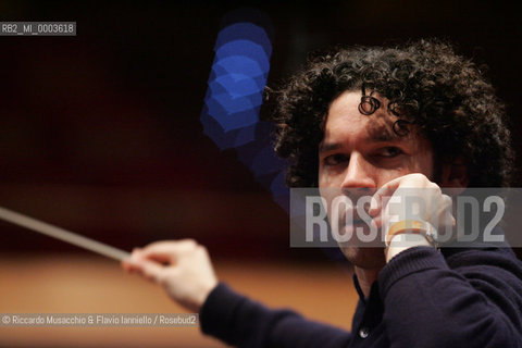 Roma, Auditorium Parco della Musica 14 09 2006.Orquesta Sinfonica Juvenil de Venezuela Simon Bolivar, direttore Gustavo Dudamel in prova..  ©Riccardo Musacchio & Flavio Ianniello/Rosebud2