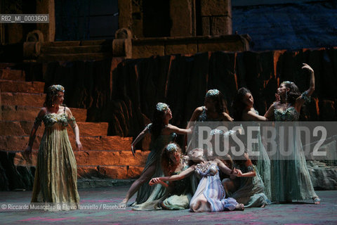 Apr 17 2006, Rome Opera Theatre.LA LEGGENDA DI SAKUNTALA.Music of Franco Alfano.Opera Theatre Orchestra and Choir.Conductor and director: Gianluigi Gelmetti.Scene: Maurizio Varamo.Costums: Anna Biagiotti.Coreografphie: Amedeo Amodio.In the picture: Sakuntala, Francesca Patane.  ©Riccardo Musacchio & Flavio Ianniello/Rosebud2