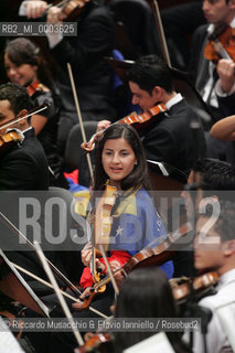 Roma, Auditorium Parco della Musica 14 09 2006.Orquesta Sinfonica Juvenil de Venezuela Simon Bolivar, direttore Gustavo Dudamel in prova..  ©Riccardo Musacchio & Flavio Ianniello/Rosebud2