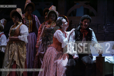 Roma, Teatro dell Opera 20 11 2005.La Sonnambula. Musica di Vincenzo Bellini.Regia Pier Francesco Maestrini.Direttore dêorchestra Bruno Campanella.Scene e costumi Alfredo Troisi.Nella foto: Dmitri Korchak (Elvino) e Daniela Schillaci (Lisa).Ph Riccardo Musacchio  ©Riccardo Musacchio & Flavio Ianniello/Rosebud2