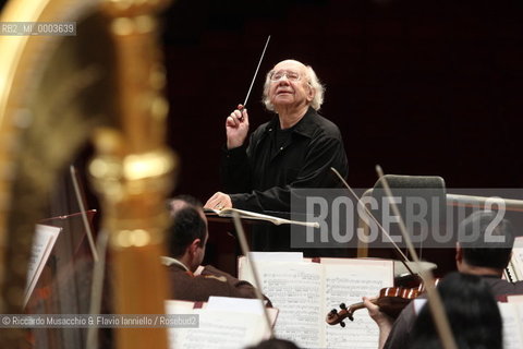 Rome, Auditorium Jan 30 2009.Santa Cecilia Orchestra.Gennadij Rozhdestvensky conductor.Julia Fischer violin..  ©Riccardo Musacchio & Flavio Ianniello/Rosebud2