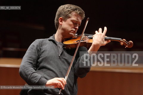 Rome, Auditorium Jan 17 2009.Santa Cecilia Orchestra.Antonio Pappano conductor.Christian Tetzlaff violin (during the reharsals).  ©Riccardo Musacchio & Flavio Ianniello/Rosebud2