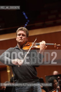 Rome, Auditorium Jan 17 2009.Santa Cecilia Orchestra.Antonio Pappano conductor.Christian Tetzlaff violin (during the reharsals).  ©Riccardo Musacchio & Flavio Ianniello/Rosebud2