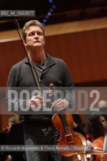 Rome, Auditorium Jan 17 2009.Santa Cecilia Orchestra.Antonio Pappano conductor.Christian Tetzlaff violin (during the reharsals).  ©Riccardo Musacchio & Flavio Ianniello/Rosebud2