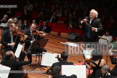 Rome, Auditorium Dec 06 2009.Santa Cecilia Orchestra.Donald Runnicles conductor..  ©Riccardo Musacchio & Flavio Ianniello/Rosebud2