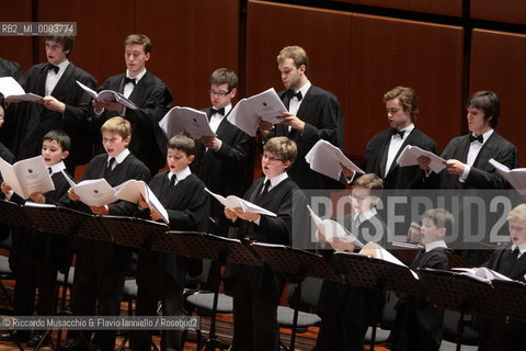 Rome, Auditorium Music Park Dec 13 2008.Christmas Carols.The Choir of King College, Cambridge..Stephen Cleobury conductor..  ©Riccardo Musacchio & Flavio Ianniello/Rosebud2