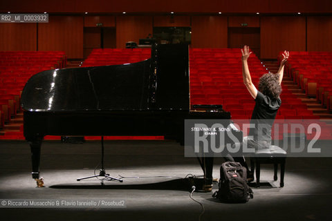 Roma, Auditorium Parco della Musica 30 09 2007.Il Pianista Jazz Giovanni Allevi durante la prova di concerto.   ©Riccardo Musacchio & Flavio Ianniello/Rosebud2