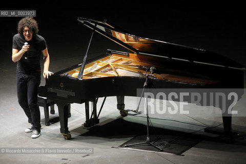 Roma, AuditoriumParco della Musica -Cavea- 30 07 2008.Luglio Suona Bene: Giovanni Allevi in concerto Pianosolo..  ©Riccardo Musacchio & Flavio Ianniello/Rosebud2