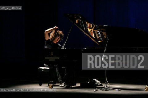 Roma, Auditorium Parco della Musica 30 09 2007.Il Pianista Jazz Giovanni Allevi in concerto..  ©Riccardo Musacchio & Flavio Ianniello/Rosebud2