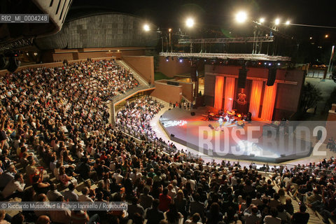 Rome,  Jul 15 2008 Auditorium Music Park.America rock blues singer and guitarist George Benson in concert.   ©Riccardo Musacchio & Flavio Ianniello/Rosebud2