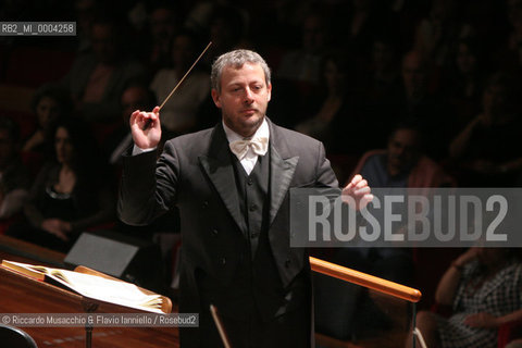 Roma, Auditorium Parco della Musica 28 09 2005.K Festival...il genio di Mozart:.Orchestra e Coro dellAccademia Nazionale di Santa Cecilia.Direttore Fabio Biondi .Ph Riccardo Musacchio..Italy Rome Auditorium 28 09 2005.K Festival...the genius of Mozart.Santa Cecilia  Orchestra and Chorus.Conductor Fabio Biondi.Ph Riccardo Musacchio  ©Riccardo Musacchio & Flavio Ianniello/Rosebud2