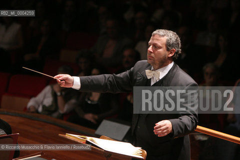 Roma, Auditorium Parco della Musica 28 09 2005.K Festival...il genio di Mozart:.Orchestra e Coro dellAccademia Nazionale di Santa Cecilia.Direttore Fabio Biondi .Ph Riccardo Musacchio..Italy Rome Auditorium 28 09 2005.K Festival...the genius of Mozart.Santa Cecilia  Orchestra and Chorus.Conductor Fabio Biondi.Ph Riccardo Musacchio  ©Riccardo Musacchio & Flavio Ianniello/Rosebud2