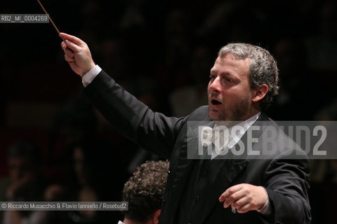 Roma, Auditorium Parco della Musica 28 09 2005.K Festival...il genio di Mozart:.Orchestra e Coro dellAccademia Nazionale di Santa Cecilia.Direttore Fabio Biondi .Ph Riccardo Musacchio..Italy Rome Auditorium 28 09 2005.K Festival...the genius of Mozart.Santa Cecilia  Orchestra and Chorus.Conductor Fabio Biondi.Ph Riccardo Musacchio  ©Riccardo Musacchio & Flavio Ianniello/Rosebud2